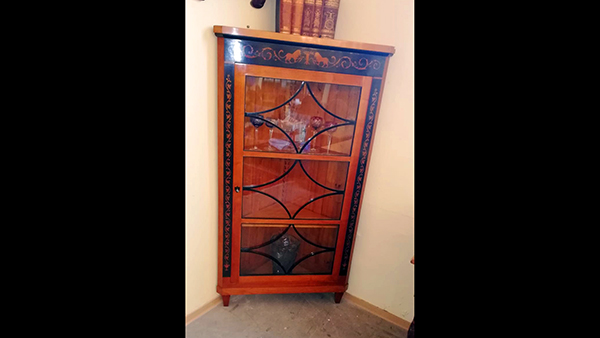 Biedermeier Eckschrank Kirschbaum furniert um 1840