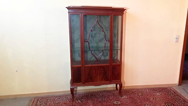 Vitrine Mahagoni furniert um 1920